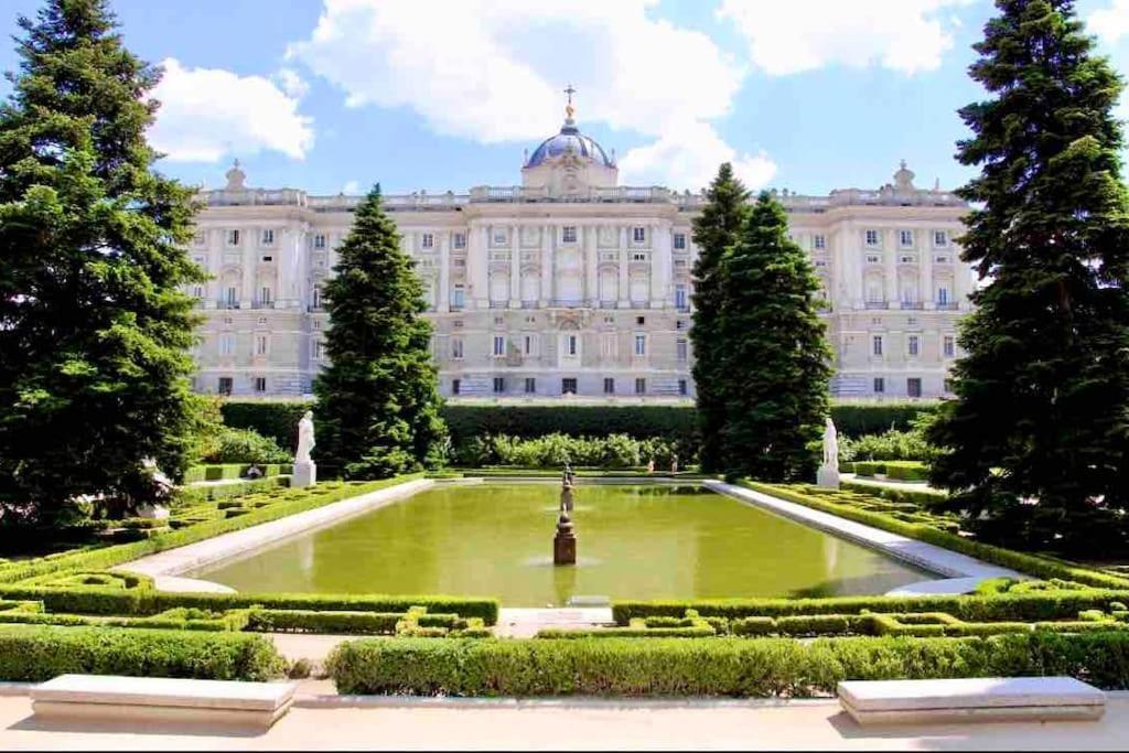 El Apartamento En Opera Palacio Real Madrid Luaran gambar