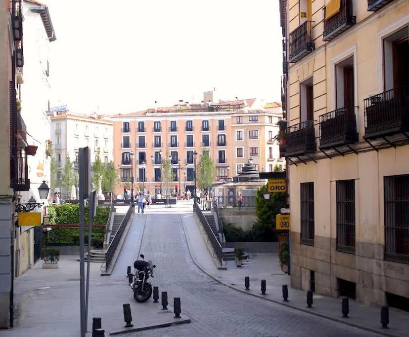 El Apartamento En Opera Palacio Real Madrid Luaran gambar